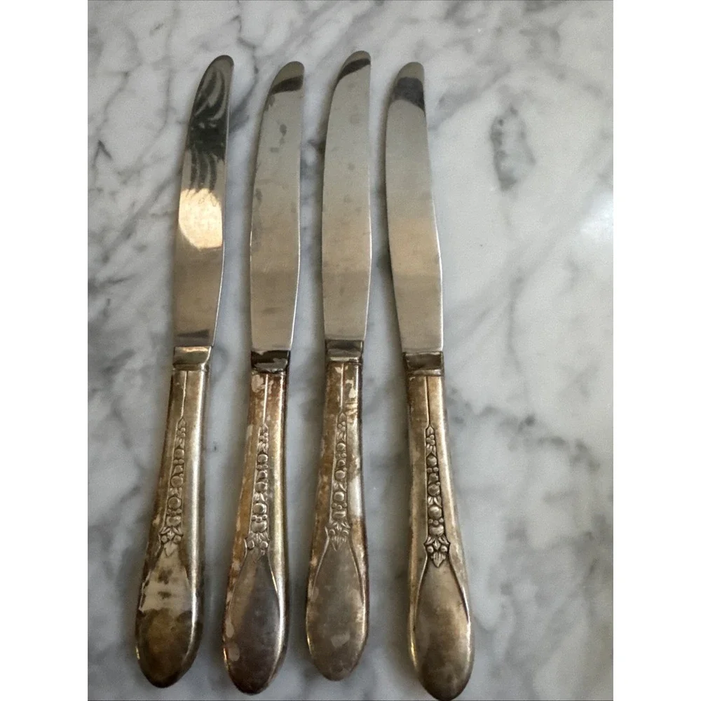 Priscilla Ladyann 1941‎ International Silver Silverplate  4 Dinner Knives